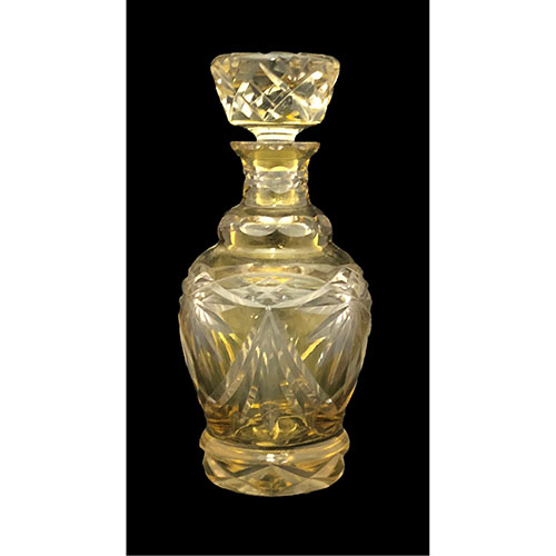 Sub.:15-Oc - Lote: 188 -  Licorera en cristal �mbar tallado.