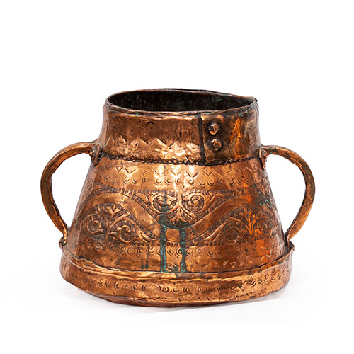 Sub.:15-Oc - Lote: 208 -  C�ntaro de cobre con dos asas grabado todo el cuerpo central S. XVIII