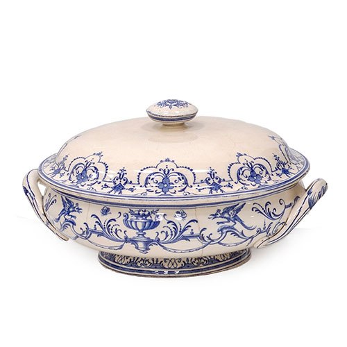 Sub.:15-Oc - Lote: 181 -  Legumbrera en cer�mica en cer�mica de Moustier