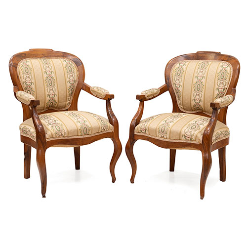 Sub.:15-Oc - Lote: 169 -  Pareja de sillones isabelinos en madera de nogal