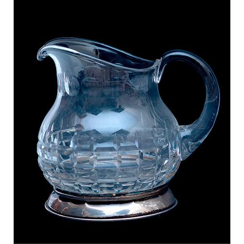 Sub.:16-Oc - Lote: 211 -  Jarra para Whisky en cristal tallado y pie de plata