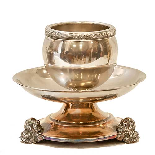 Sub.:17-Oc - Lote: 294 -  Candelero en alpaca.