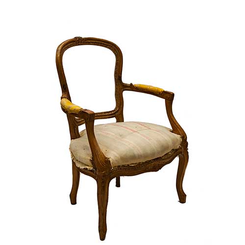 Sub.:17-Oc - Lote: 131 -  Sill�n estilo Luis XV en esqueleto.