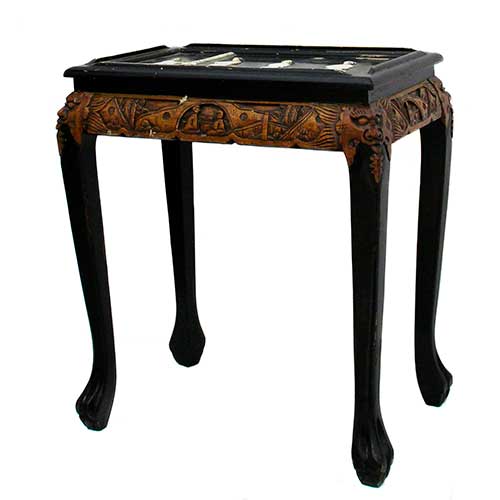 Sub.:17-Oc - Lote: 171 -  Mesa en madera tallada