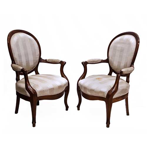 Sub.:17-Oc - Lote: 110 -  Pareja de sillones Isabelinos en madera de nogal