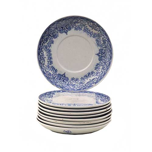 Sub.:17-Oc - Lote: 243 -  Nueve platos de postre en porcelana de Santander en tonalidades blanca y azul