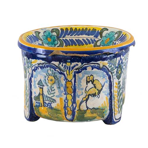 Sub.:17-Oc - Lote: 265 -  Escupidera en cer�mica. Faltas.