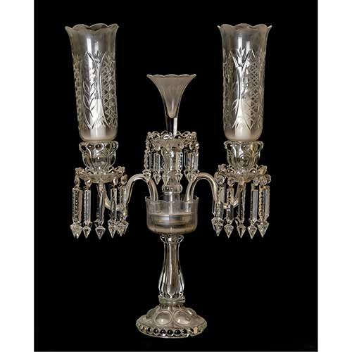 Sub.:17-Oc - Lote: 330 -  L�mpara de mesa en cristal con dos luces y electrificada.