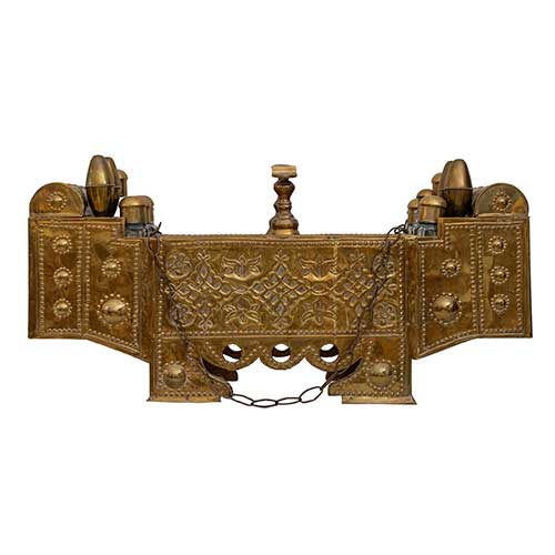 Sub.:17-Oc - Lote: 122 -  Caja de limpiabotas