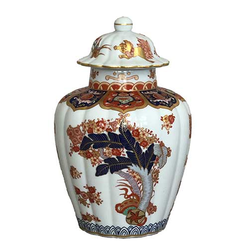 Sub.:17-Oc - Lote: 202 -  Jarr�n lobulado con tapa y decoraci�n estilo Inmari, Vista Alegre Portugal