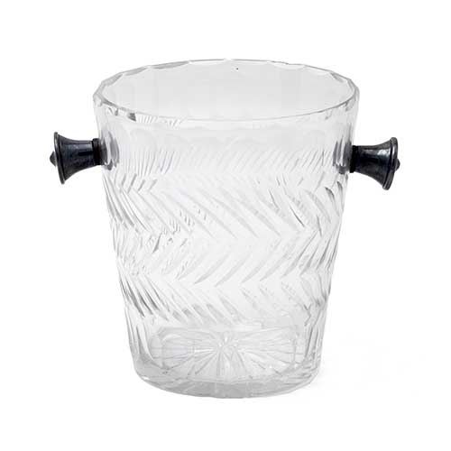 Sub.:17-Oc - Lote: 183 -  Hielera en cristal con pomos plateados.