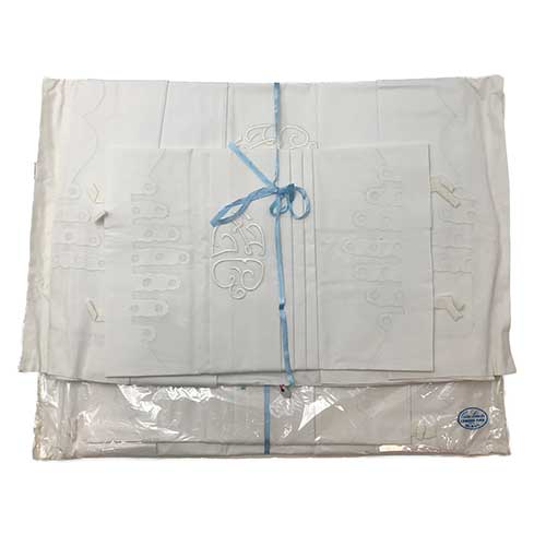 Sub.:17-Oc - Lote: 319 -  Pareja de s�banas con sus almohadones bordadas con iniciales y aplicaciones, cama de 105 cm