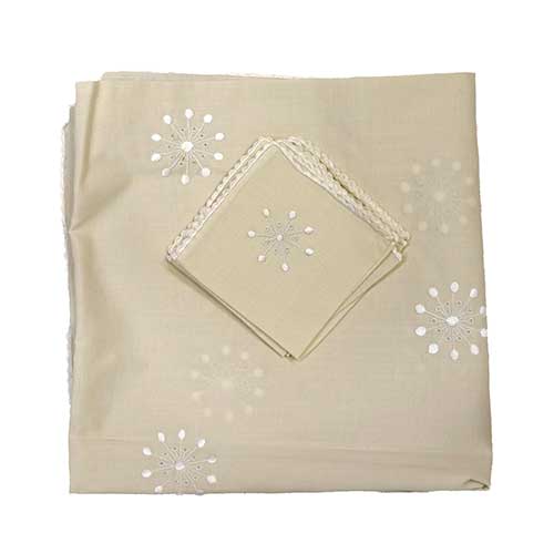 Sub.:17-Oc - Lote: 323 -  Mantel de merienda bordado con seis servilletas