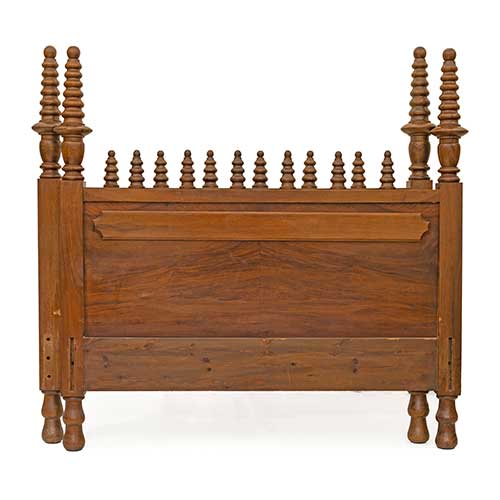 Sub.:17-Oc - Lote: 227 -  Pareja de cabeceros torneados en nogal