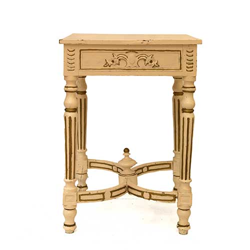 Sub.:17-Oc - Lote: 263 -  Mesa alfonsina pintada en blanco