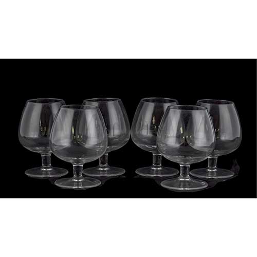 Sub.:17-Oc - Lote: 336 -  Seis copas de co�ac en cristal.
