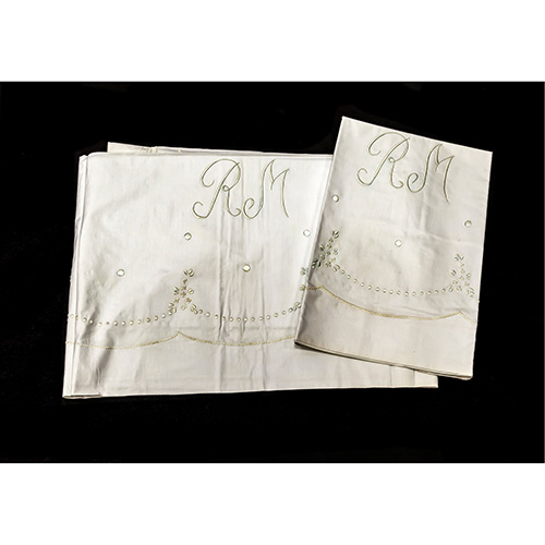 Sub.:17 - Lote: 1387 -  S�bana y almohad�n para cama de 90 cm en algod�n y bordado de bodoques.