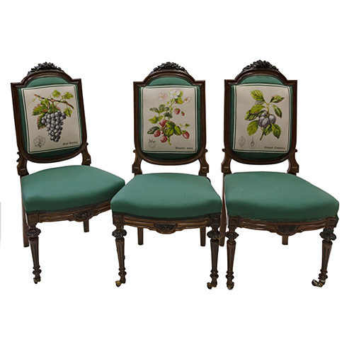 Sub.:17 - Lote: 172 -  Lote de seis sillas en madera de palosanto con respaldo en verde con imgenes cientficas de frutos y asiento en verde. Ca. 1900.