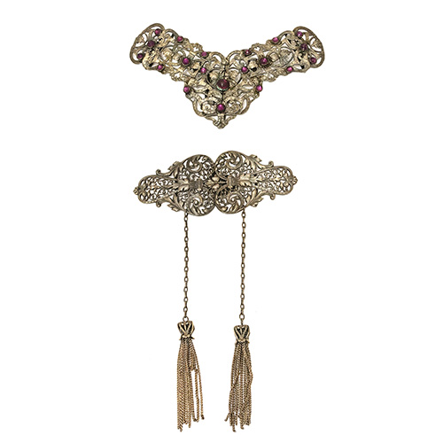 Sub.:17 - Lote: 1373 -  Lote de dos hebillas modernistas realizadas en metal plateado