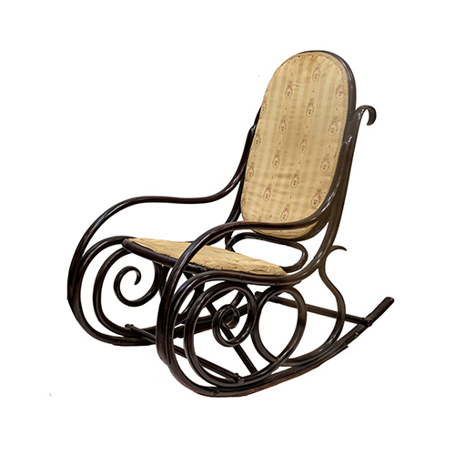 Sub.:17 - Lote: 1364 -  Mecedora Thonet tapizada.