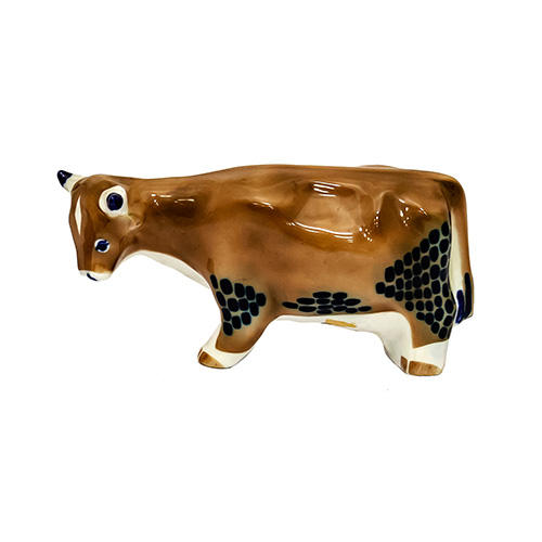 Sub.:17 - Lote: 288 -  Figura en forma de vaca en cermica gallega 