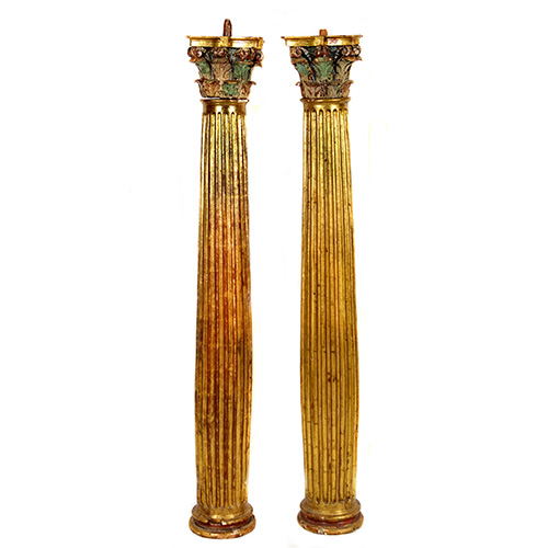Sub.:17 - Lote: 1337 -  Pareja de columnas en madera dorada y policromada con fuste estriado y capitel corintio, s. XVII.