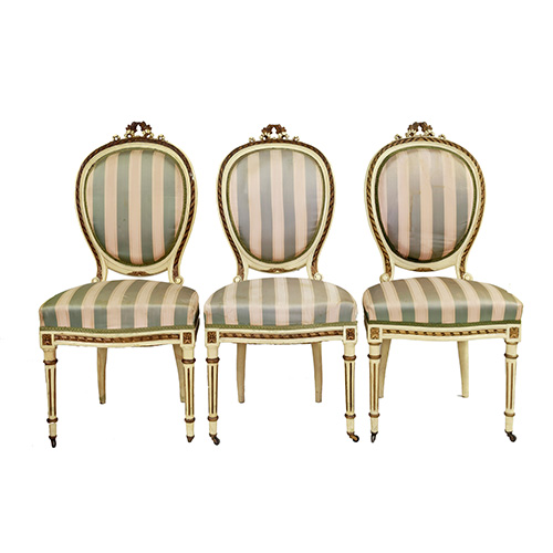 Sub.:17 - Lote: 225 -  Lote de seis sillas estilo Luis XVI, lacadas en blanco y oro. 