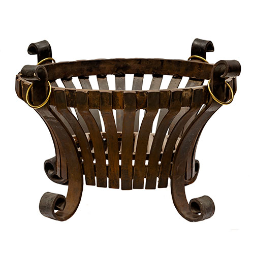 Sub.:18 - Lote: 201 -  Pebetero de campa�a en hierro fundido.