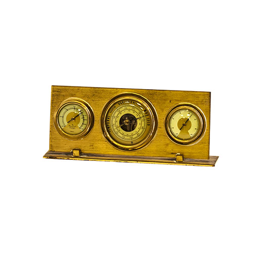 Sub.:18 - Lote: 326 -  Conjunto de bar�metro, cron�metro y temperatura.