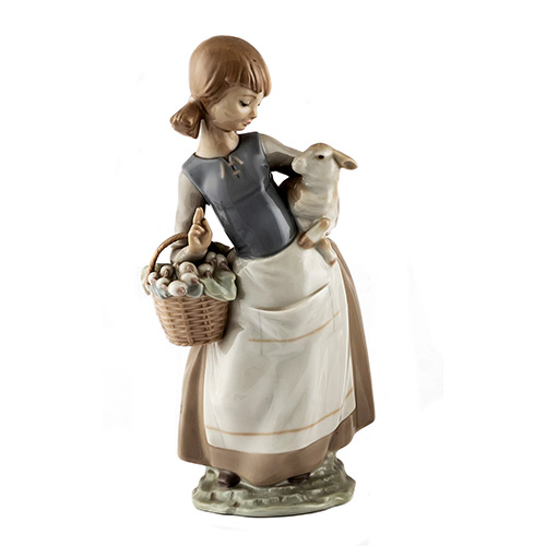 Sub.:19 - Lote: 1319 -  Figura de Lladr� de ni�a con cordero.