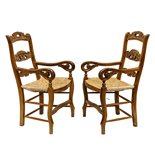 Sub.:19 - Lote: 209 -  Pareja de sillones con asientos en mimbre.