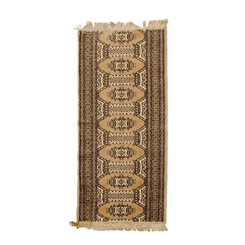 Sub.:2-On - Lote: 256 -  Alfombra tipo persa en lana con orlas a base de motivos cficos y campo articulado con rosetones geometrizados. Decoracin en negro y blanco sobre fondo amarronado.