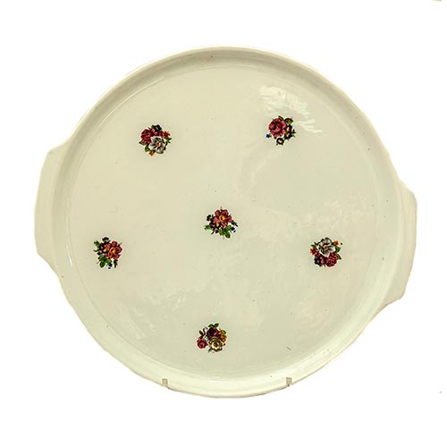 Sub.:2-On - Lote: 704 -  Bandeja en porcelana con decoracin floral.