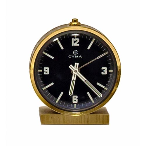 Sub.:2-On - Lote: 981 -  Reloj Cyma en metal dorado con esfera esmaltada con numeracin arbiga.