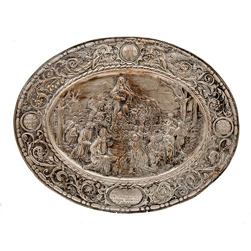 Sub.:2-On - Lote: 1030 -  Bandeja ovalada en cobre plateado con escena de la Venida de la Virgen a Zaragoza.