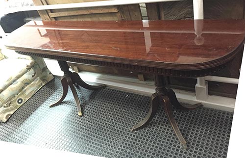 Sub.:2-On - Lote: 53 -  Consola-mesa de comedor en madera patinada.