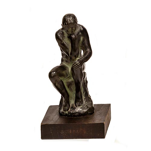 Sub.:2-On - Lote: 1464 -  Figura del pensador en pasta, con peana de madera.