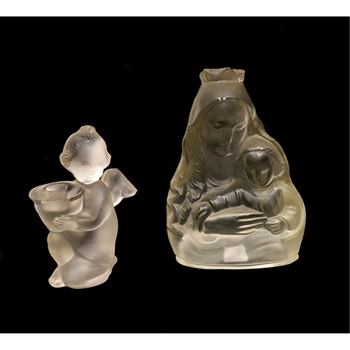 Sub.:2-On - Lote: 1102 -  Lote de dos objetos en cristal prensado: Virgen con nio y angelito para vela.