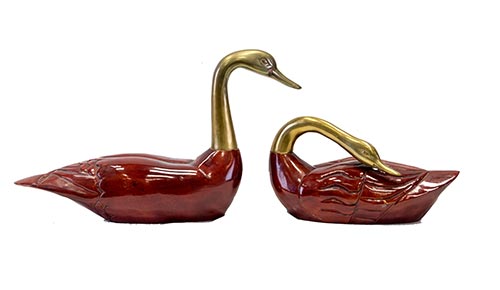 Sub.:2-On - Lote: 650 -  Pareja de patos con cuerpo de madera y cuellos de bronce. Corea, s. XX.