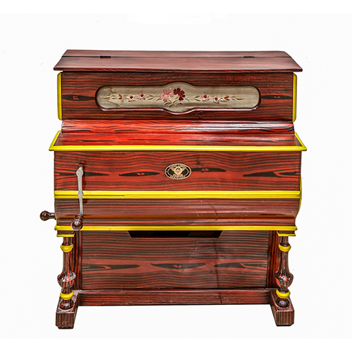 Sub.:20 - Lote: 1335 -  Organillo de peque�o formato en madera.