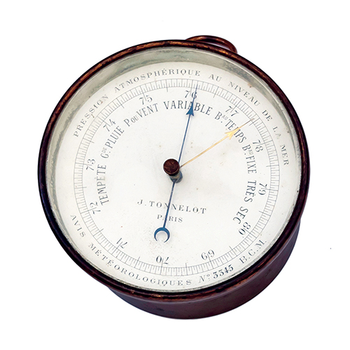 Sub.:20 - Lote: 1333 -  Bar�metro de barco con esfera esmaltada firmada J. Tonnelot, Par�s. S. XIX.