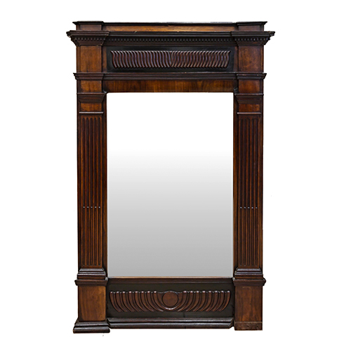 Sub.:20 - Lote: 328 -  Espejo con marco en madera de caoba y bano. De estilo neoclsico compuesto por pilastras estriadas y frisos gallonadados. S. XIX Inglaterra. 