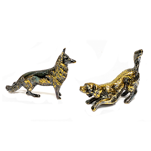 Sub.:20 - Lote: 1433 -  Lote de dos perros en bronce plateado y dorado.