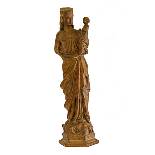 Sub.:20 - Lote: 1237 -  Virgen con nio segn modelo gtico, realizada en terracota. S. XX.