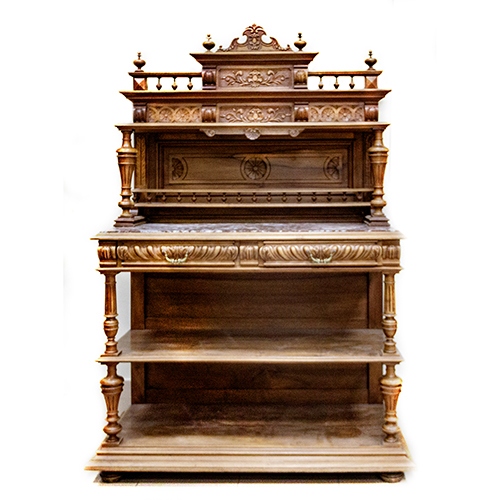 Sub.:20 - Lote: 1347 -  Aparador alfonsino en madera de nogal con �tico y cajones tallados, y tapa de m�rmol, ca. 1900.