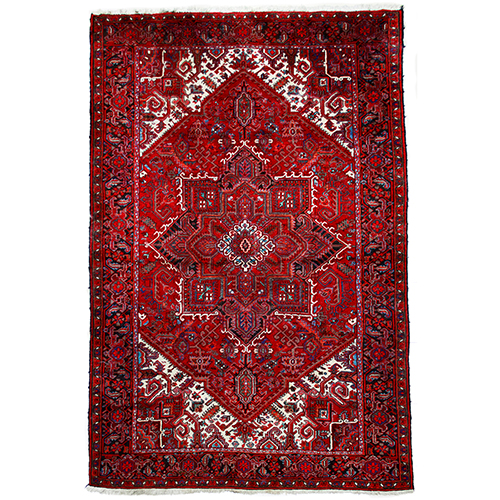 Sub.:20 - Lote: 1343 -  Alfombra estilo persa, de tipo abadeh, con decoraci�n de h�rati en el borde, y motivo de roset�n inscrito en hex�gono como central de campo.