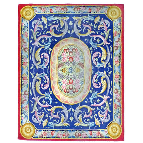 Sub.:21 - Lote: 1186 -  Alfombra en lana de estilo neoclsico con medalln central, decoracin de celosa de flores sobre campo azul y cenefa. 