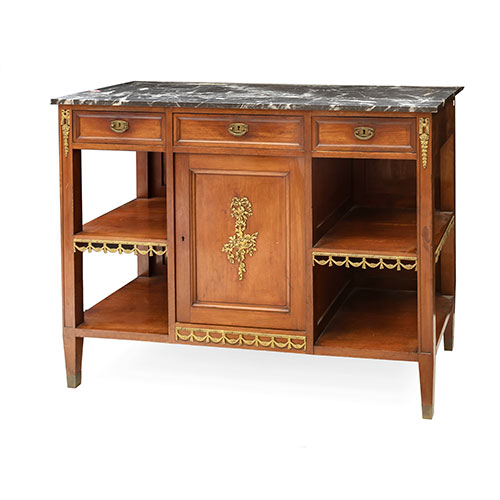 Sub.:21 - Lote: 1289 -  Aparador en madera patinada con aplicaciones de bronce. 