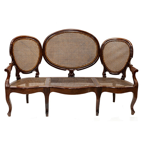 Sub.:21 - Lote: 1312 -  Sof� estilo isabelino de tres plazas con respaldo y asiento de rejilla, s. XIX.