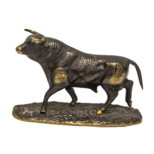 Sub.:21 - Lote: 153 -  Figura de toro en bronce.